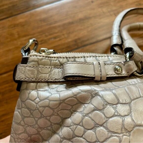 COACH Madison LINDSEY Croc Embossed Large Handbag GUC - Picture 4 of 10